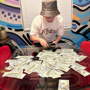 Meet your Posher, Jaray